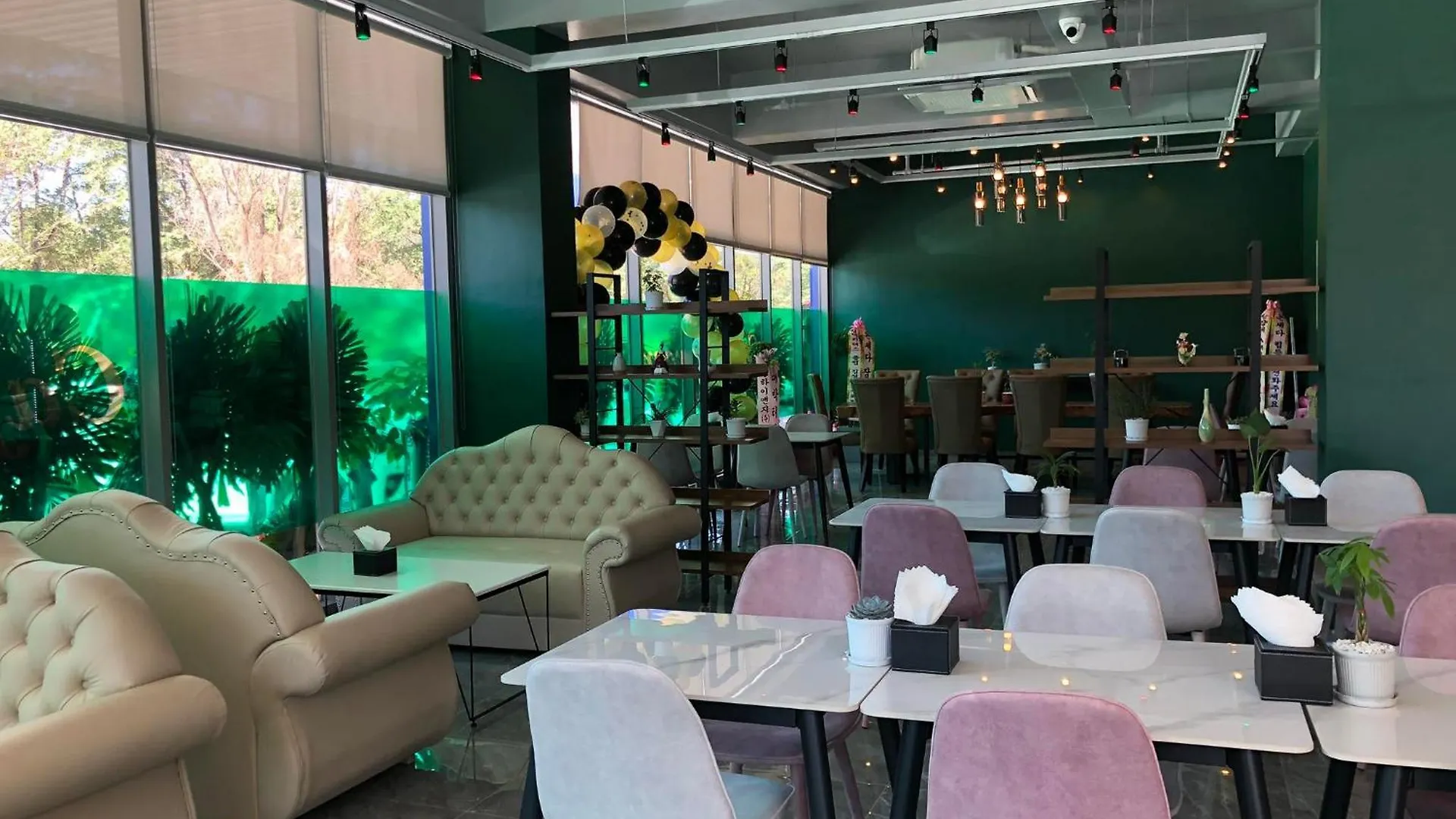 The Clover Hotel Ángeles 3*,